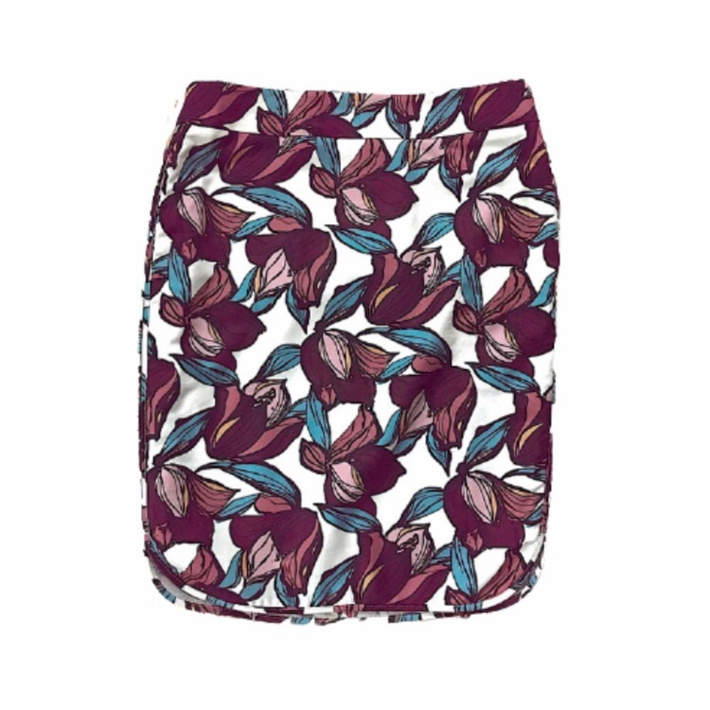 HP🎉 NWOT LOFT Gorgeous Floral Pencil Skirt Size 6